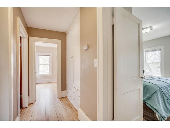 Building Photo - 3521 Girard Ave S