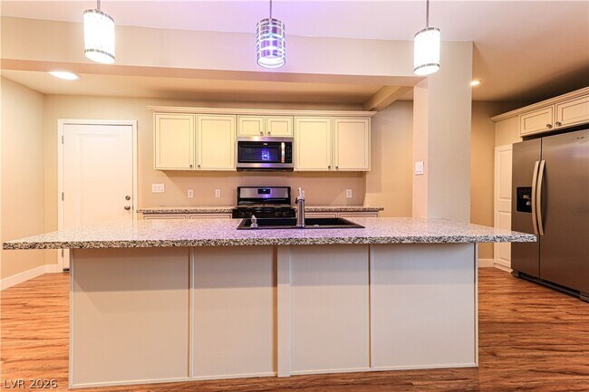 Building Photo - 2100 Santa Ynez Dr