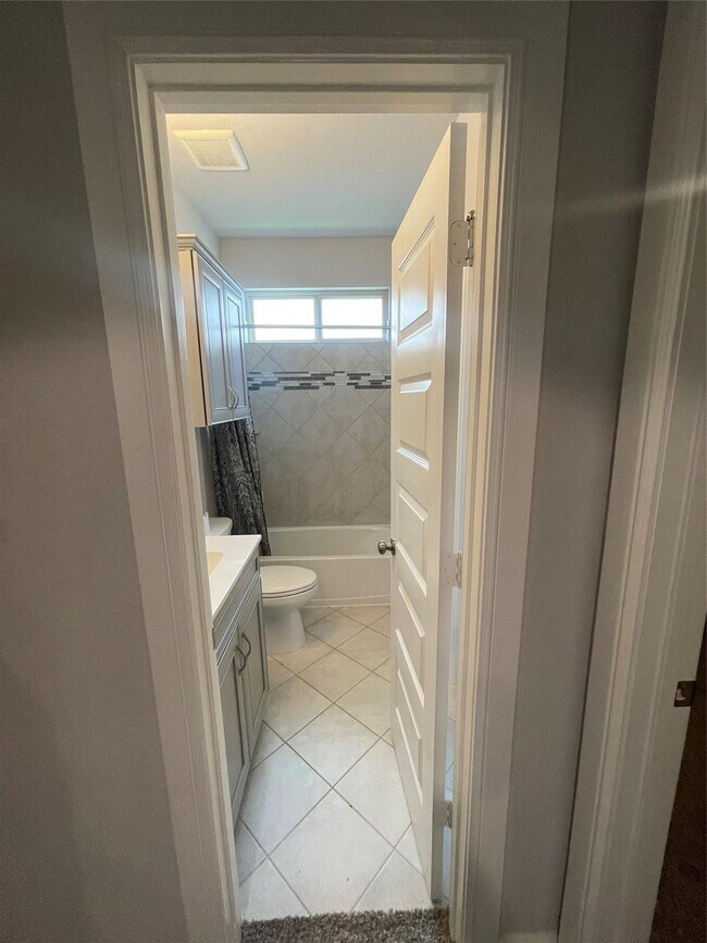 Building Photo - 13236 Tracewood Hills Ln