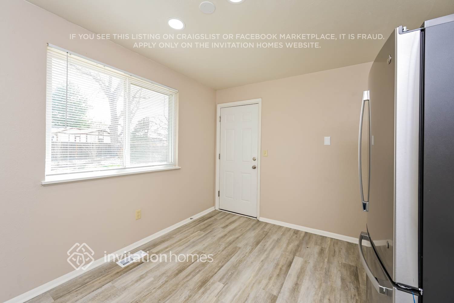Building Photo - 15884 E Amherst Pl