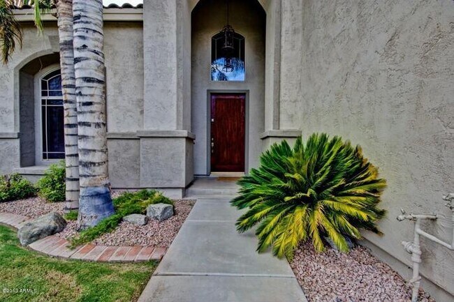 Building Photo - COMING SOON!! 5 bed 3 bath, 3000 + SFT with pool in Carino Estates, Chandler