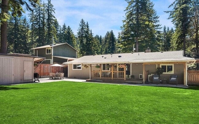 Building Photo - Updated 3-Bedroom Rambler with Large Yard in North Bend