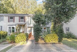 Building Photo - 1140 Villa Green Ct