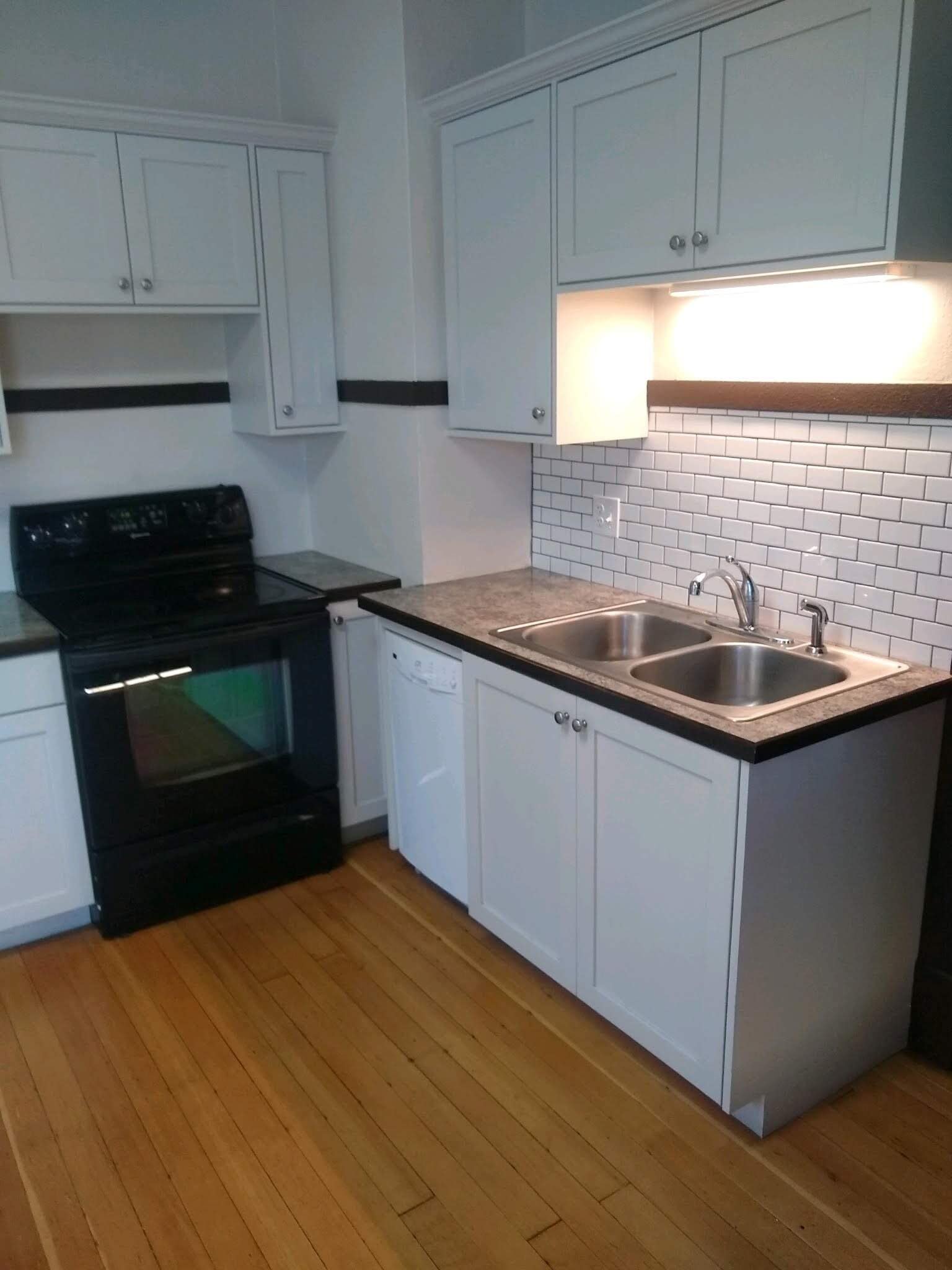 Kitchen - 909 S 2nd St