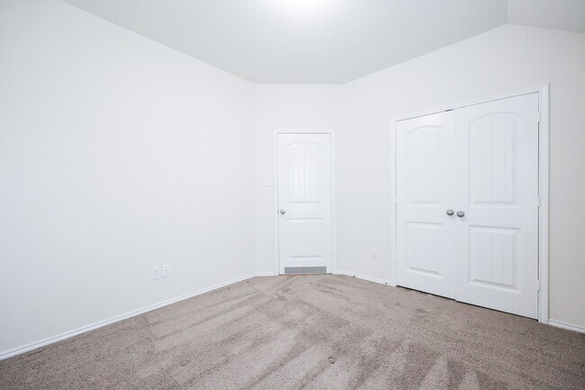 Building Photo - 9858 Copper Ranch Trail