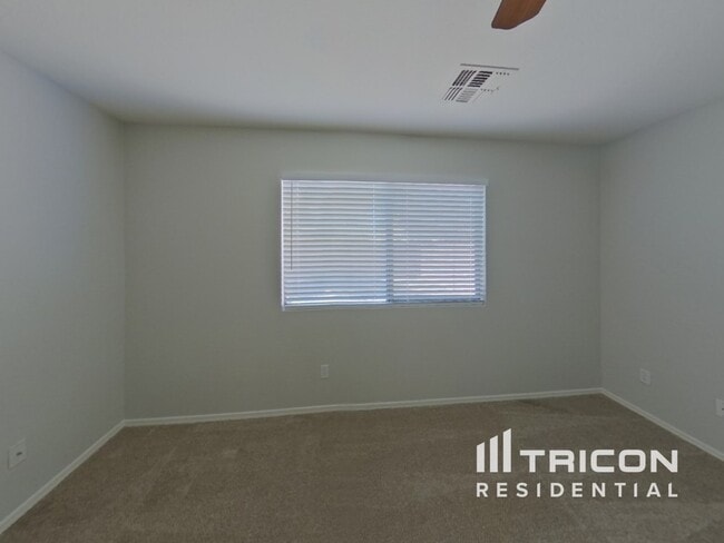 Building Photo - 3426 W Wayland Dr