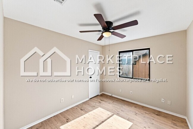 Building Photo - 1804 Easton Dr