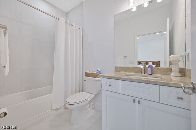 Building Photo - 15550 Pascolo Ln