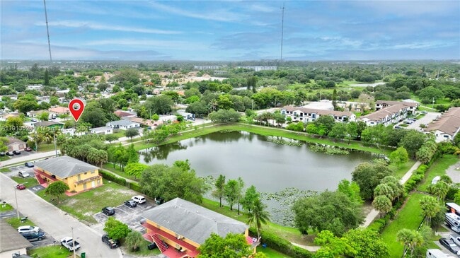 Building Photo - 6044 SW 37th St