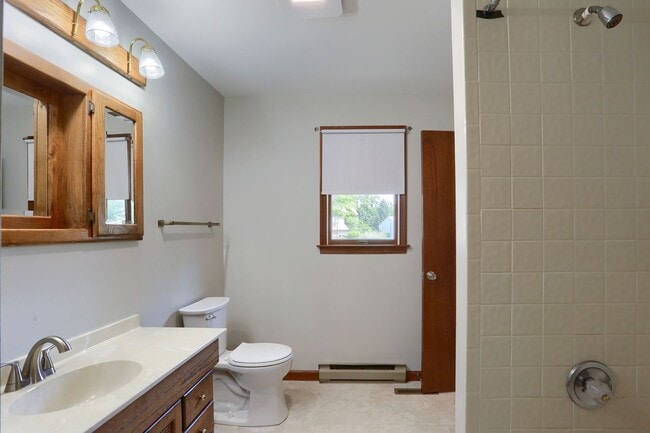 Building Photo - 4912 Follins Ct
