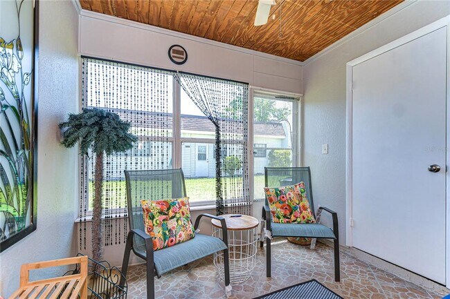 Building Photo - 13870 Oakwood Ln