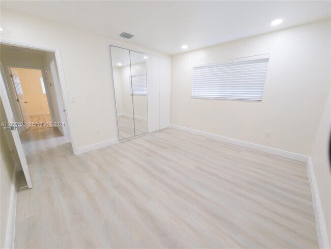 Building Photo - 5781 SW 25th St