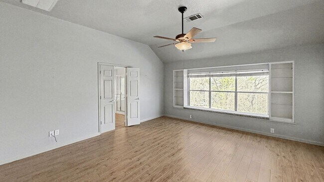 Building Photo - Charming Single-Story Home with Fireplace & Resort-Style Community Amenities in Dallas, TX