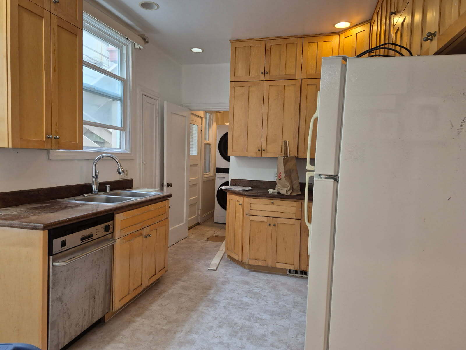 Building Photo - 1370 20th Ave