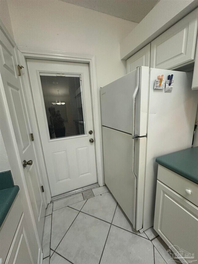 Building Photo - 808 Wickwood Cir