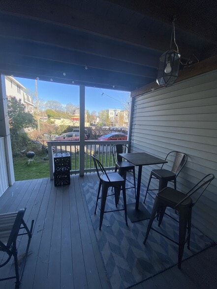 Building Photo - 15 Bolton St