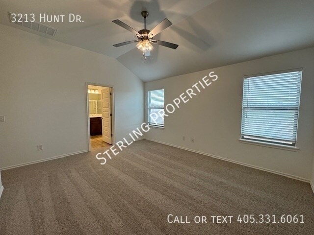 Building Photo - 3213 Hunt Dr