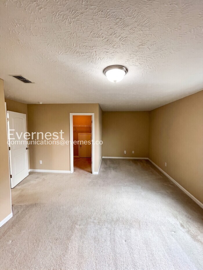 Building Photo - 1408 Rockglade Run