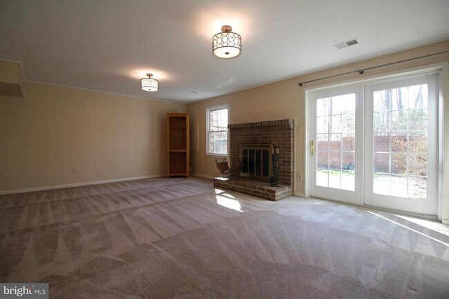 Building Photo - 3186 Cantrell Ln