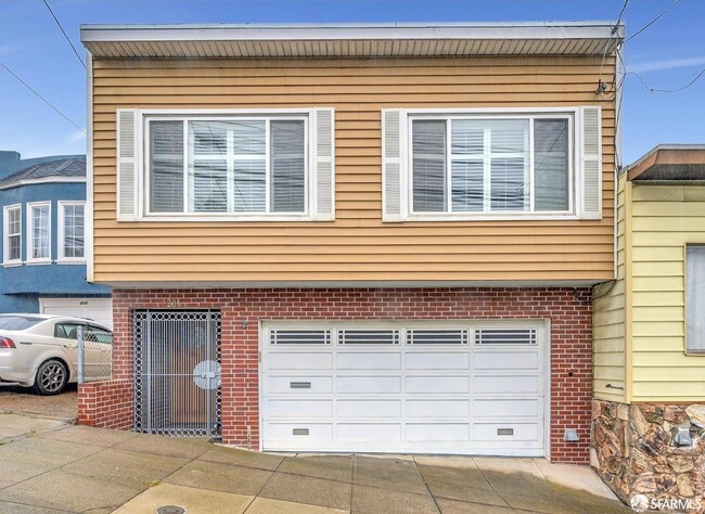 Primary Photo - 206 Lakeview Ave