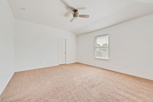 Building Photo - Spacious 5-Bedroom Home with Game Room & Amazing Backyard in Paloma Creek