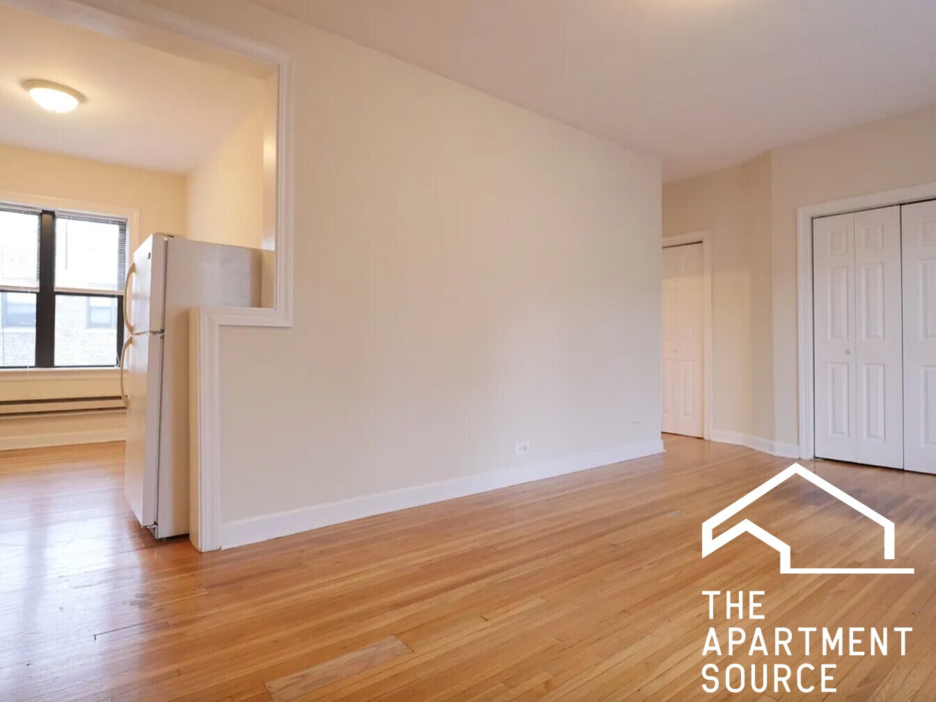 Building Photo - 3723 N Pine Grove Ave