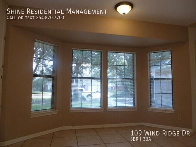 Building Photo - 109 Wind Ridge Dr
