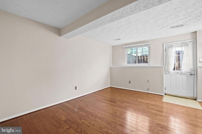 Building Photo - 2858 New Providence Ct