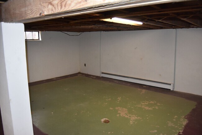 Building Photo - Single Family Home