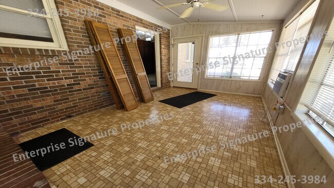 Building Photo - 2500 Neal Metcalf Rd