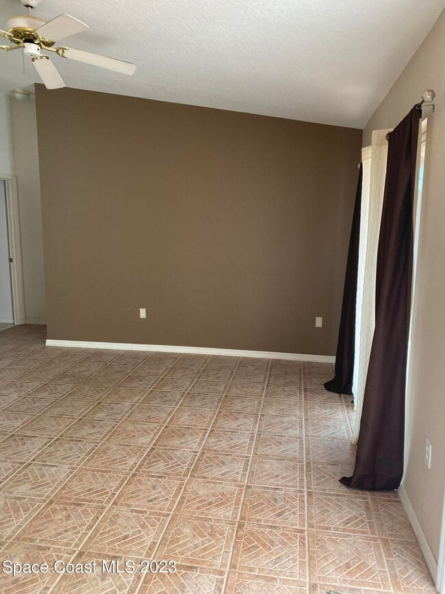 Building Photo - 1927 Quail Ridge Ct