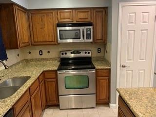 Building Photo - 15221 Berry Trail