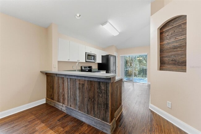 Building Photo - 15016 Deer Meadow Dr