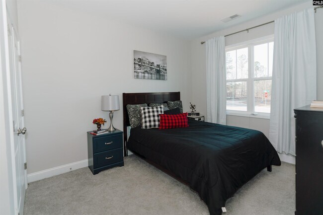 Building Photo - 106 Ellie Ln