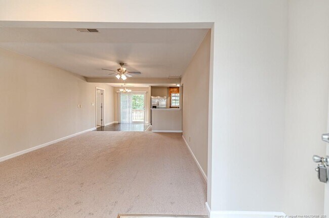 Building Photo - 1601 Tramway Rd