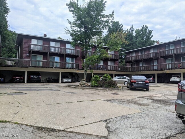 Primary Photo - 2550 Chamberlain Rd