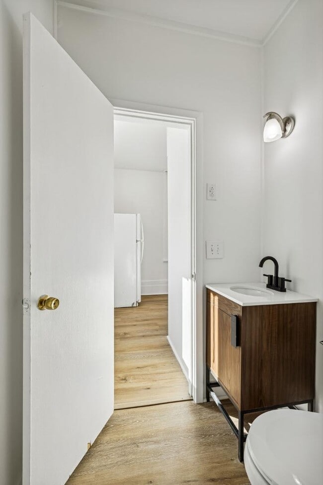 Building Photo - 302 N Church St