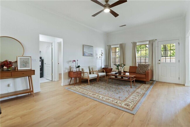 Building Photo - 3000 SW Wentworth Ave