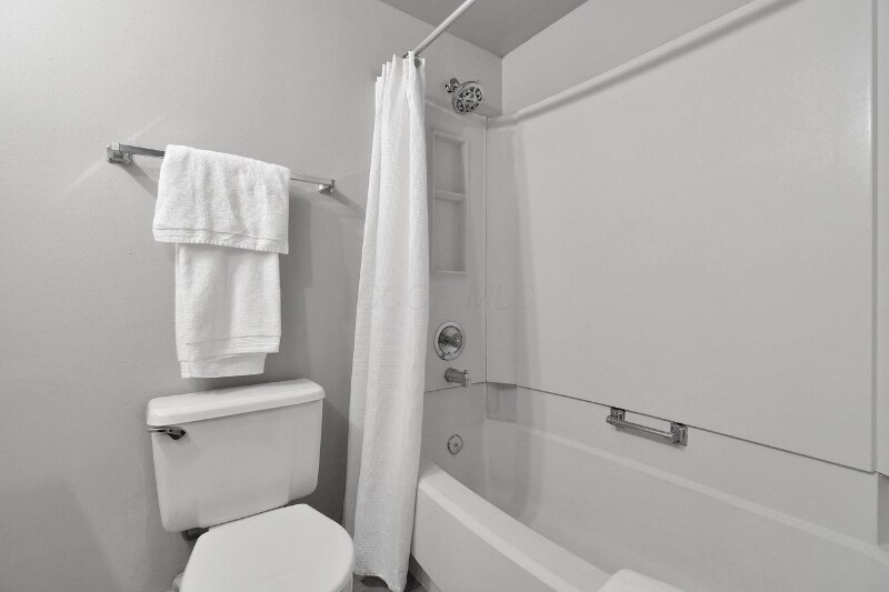 Building Photo - 3102 Dewbourne Dr
