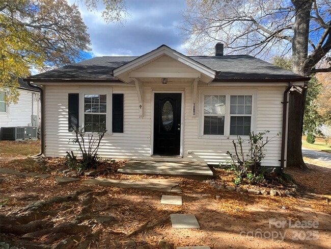 Primary Photo - 1501 Madison St