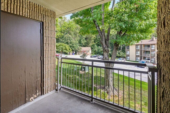 Building Photo - 5911 Tamar Dr