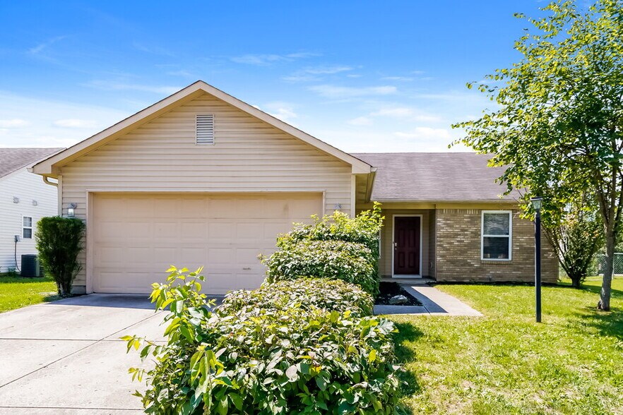 Primary Photo - 7621 Blue Willow Dr