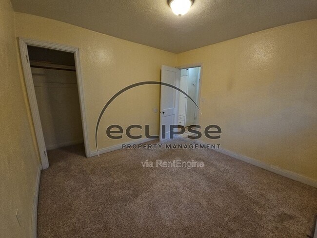 Building Photo - 1125 3rd St