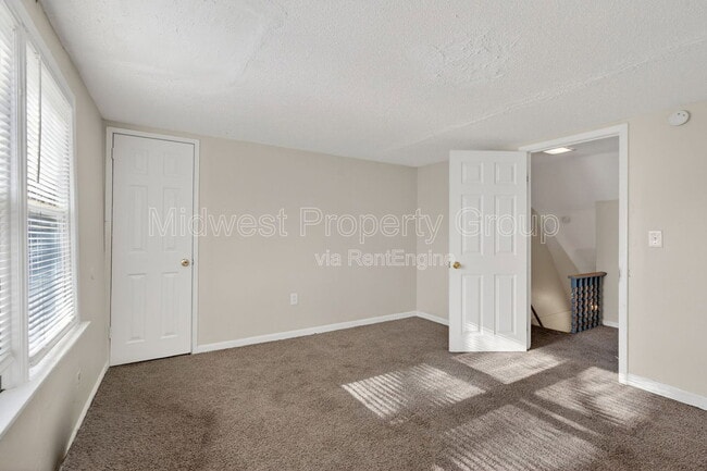 Building Photo - 9923 Jeffrey Dr