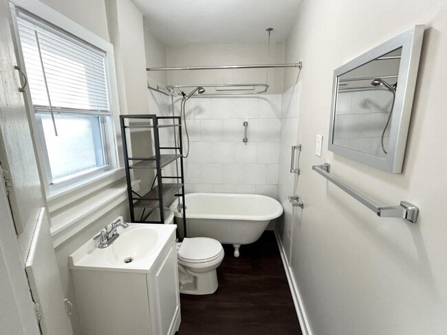 Building Photo - 519 S Midler Ave