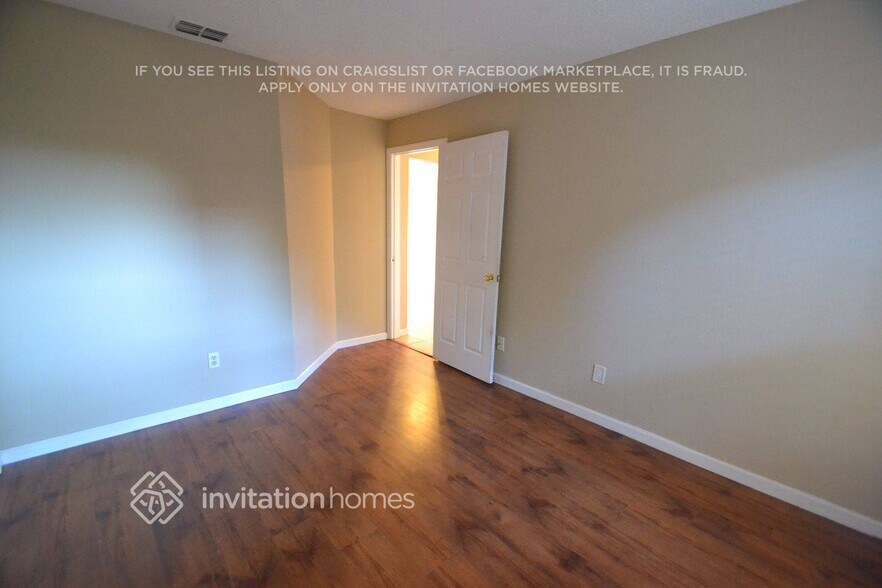 Building Photo - 7736 Covedale Dr