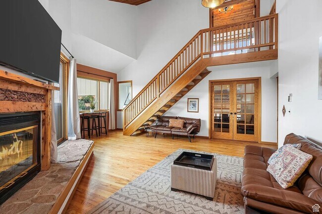 Building Photo - Scenic Mountain View Rental Minutes from Shopping & Trails!