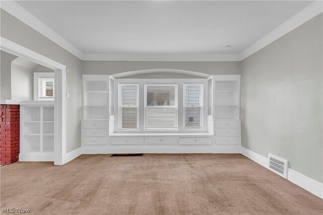 Building Photo - 3652 E 153rd St