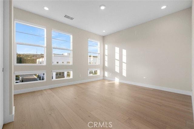 Building Photo - 1155 Poppy Ct