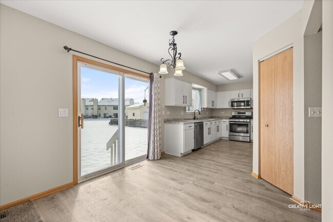 Building Photo - 2477 Smithfield Ct